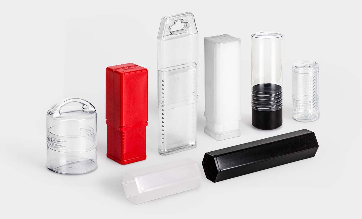 Una selección de tubos de plastico.